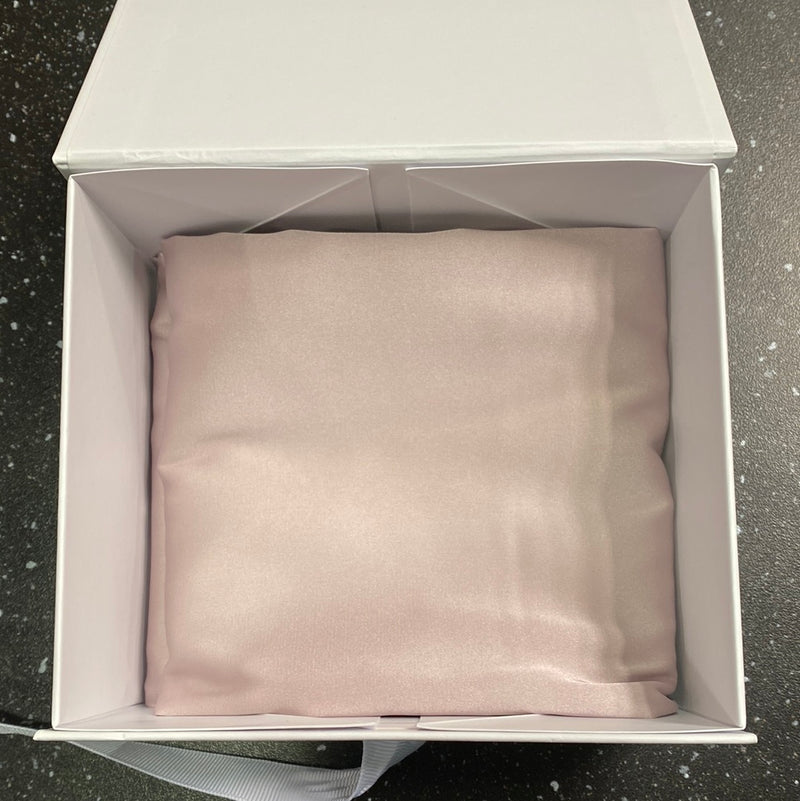 One silk pillowcase
